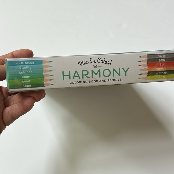 Vive Le Color: Harmony Adult Coloring Book & Pencils NEW - Picture 5 of 9